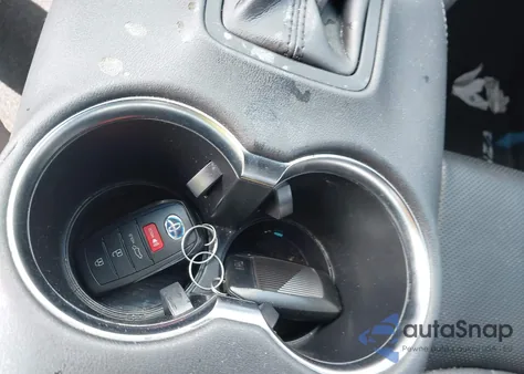 2021 Toyota Venza Limited из США, поврежденный, VIN JTEAAAAH6MJ036637